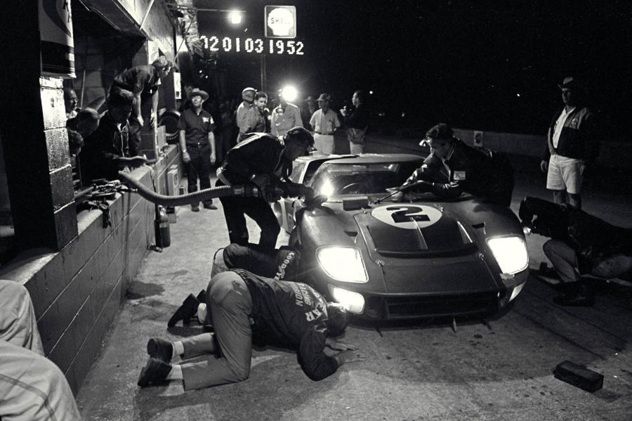  Ford GT40 (Mk I) 1965 года  (фото 27 из 66)